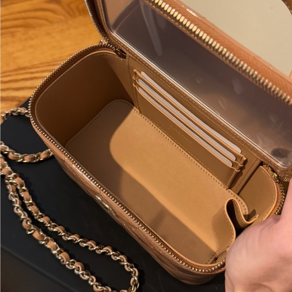 CHANEL Timeless Classic Handle Clutch Chain Patent Calfskin Shiny Gold Hardware - Picture 7 of 14